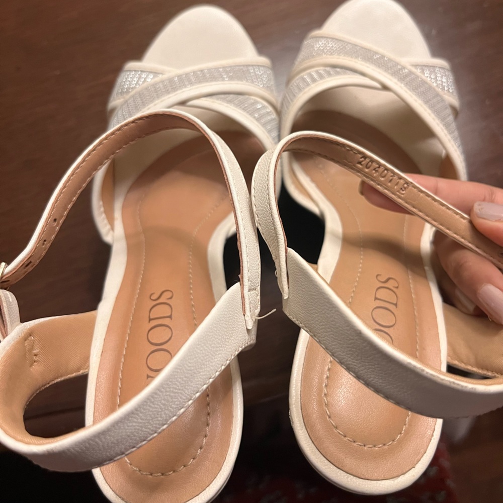 Woods White and Silver Wedge Heels (EU 38/UK 5) - Picture 7 of 8